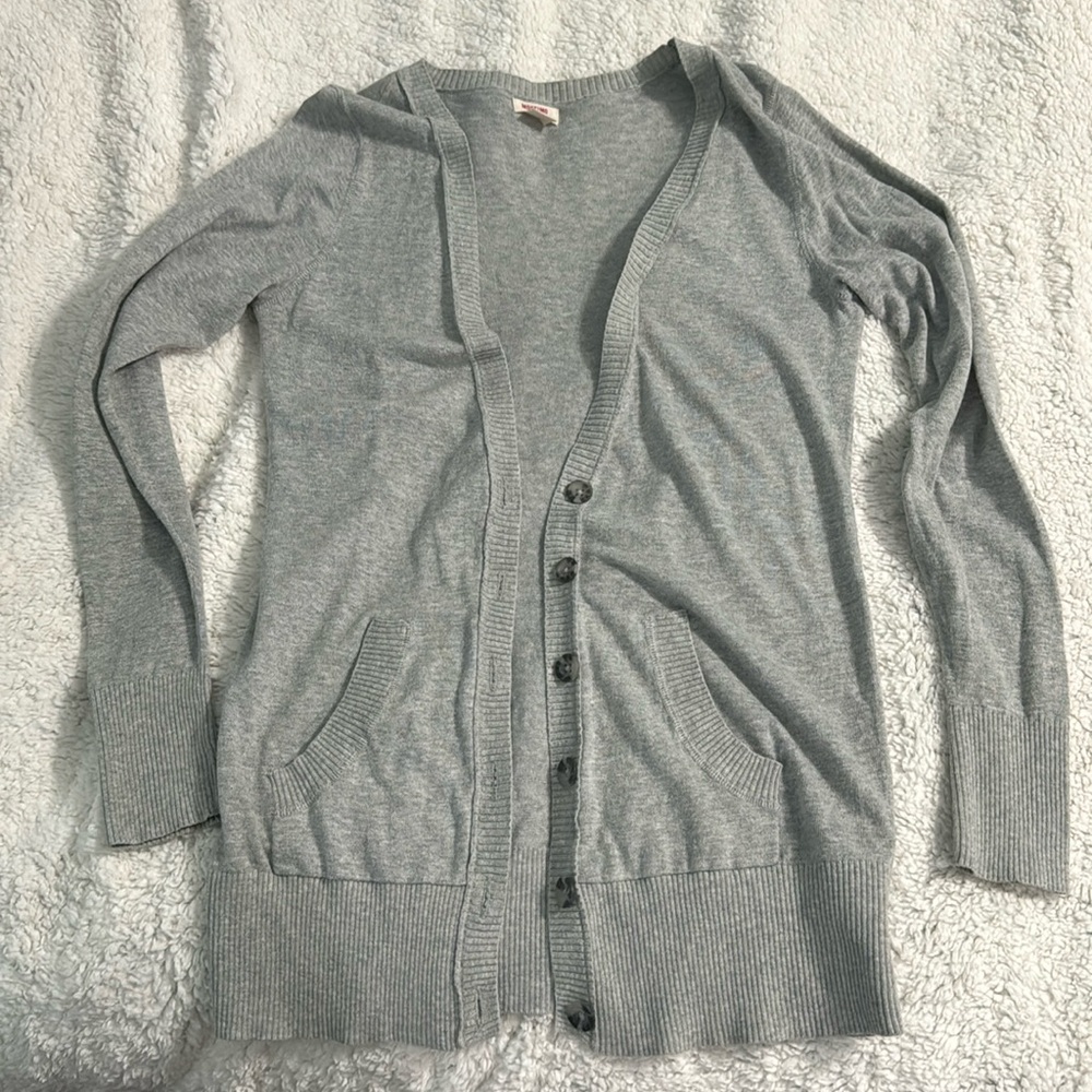 Grey cardigan